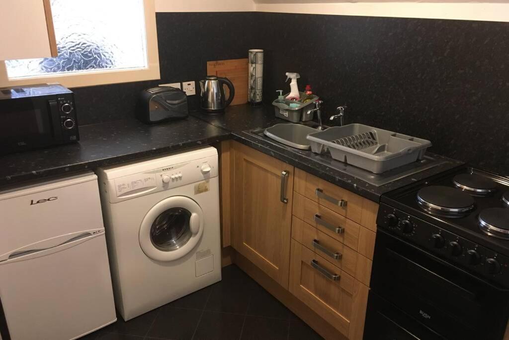 2 Bedroom Flat In Stornoway Town Centre Eksteriør billede